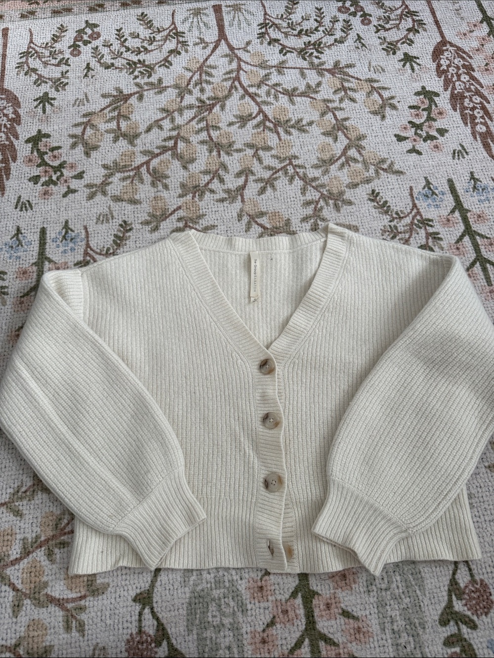 Babaton Cream Ribbed V-Neck Cropped Cardigan